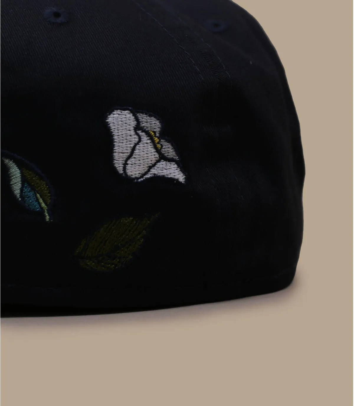 Casquette fitted bleu marine fleur blanche - Casquette Flower Icon 59Fifty navy New Era : Headict