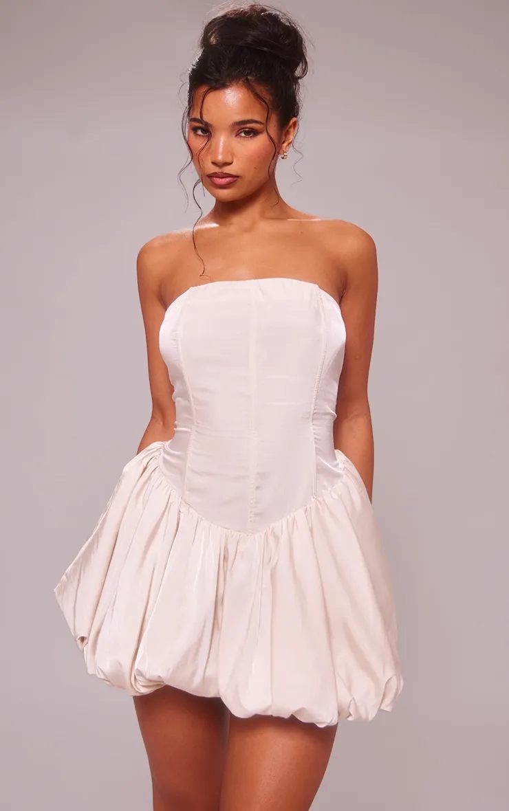 Mini-robe bustier bouffante crème à corset