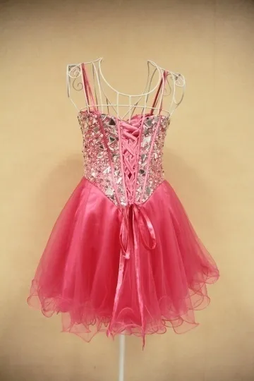 Mini robe de soirée rose corail orné de strass